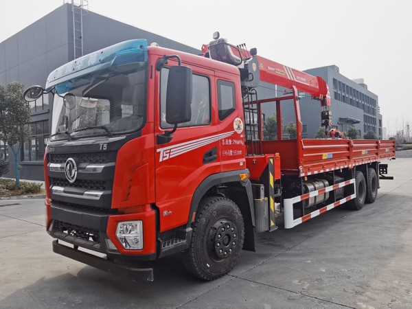 東風(fēng)華神T5后雙橋12噸直臂隨車吊