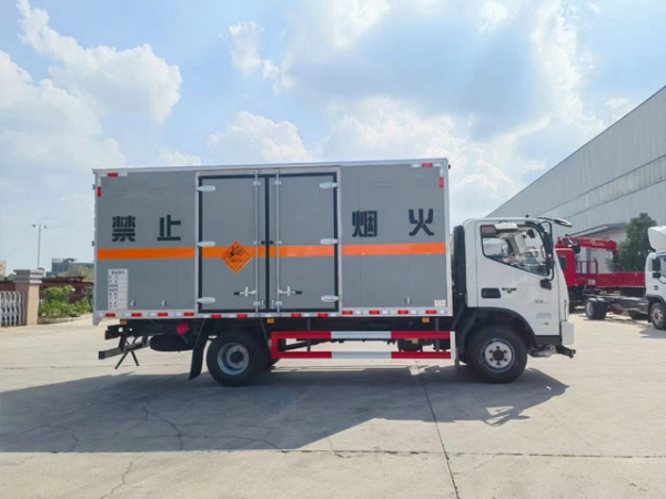 福田歐馬可危廢運輸車（5噸）
