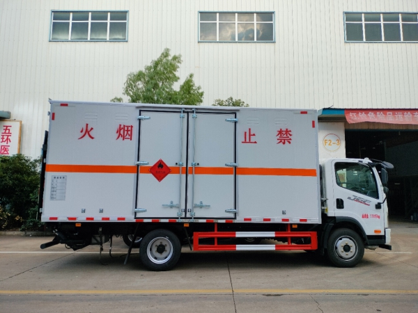 解放虎VR藍牌危險物品廂式運輸車