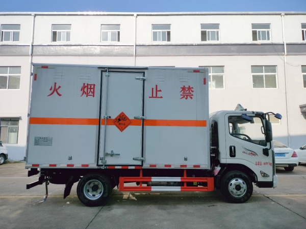 江鈴凱運(yùn)爆破器材運(yùn)輸車(chē)