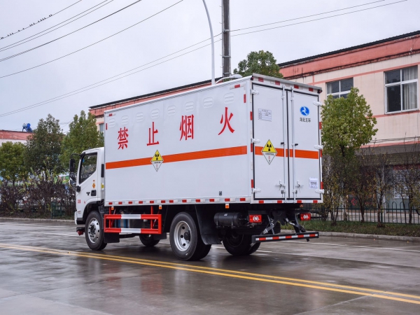 國(guó)六福田歐馬可放射性物品運(yùn)輸車