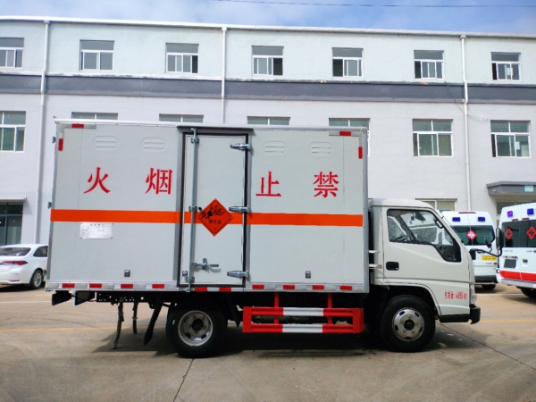 江鈴小藍牌爆破器材運輸車