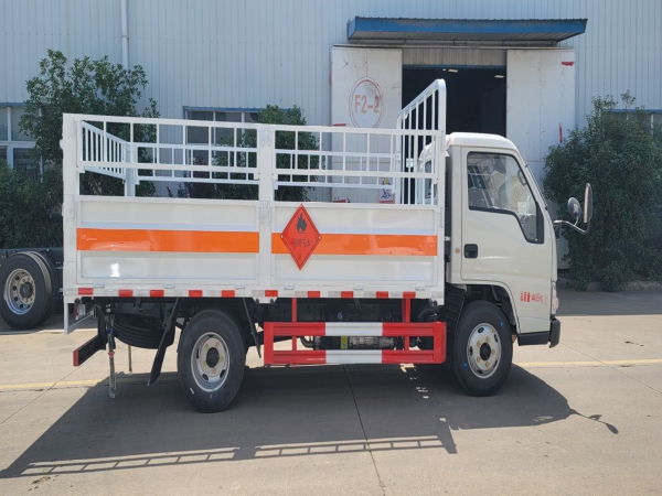 國六江鈴氣瓶運輸車