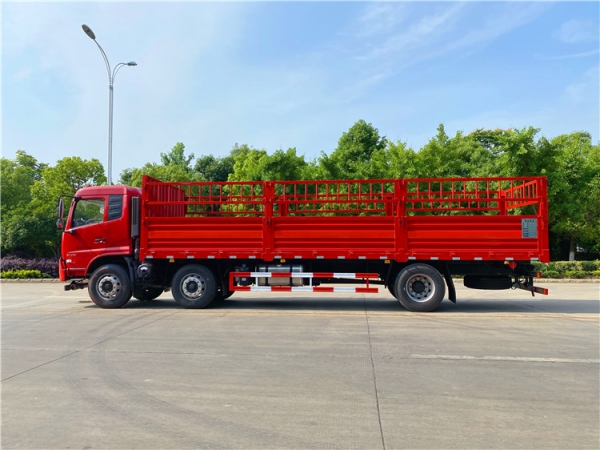 東風(fēng)天錦氣瓶運(yùn)輸車