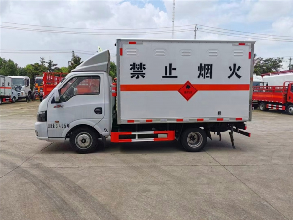 東風(fēng)途逸危爆車（2t）
