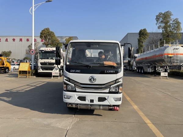 專威牌 東風(fēng)D6國六藍(lán)牌氣瓶運(yùn)輸車