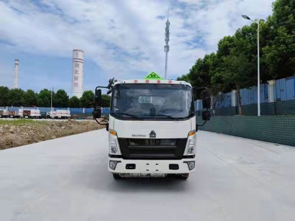 重汽豪沃民爆車（藍牌）