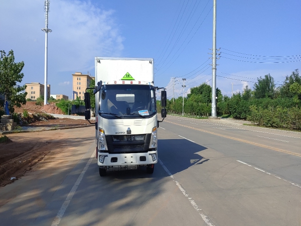 重汽輕卡藍(lán)牌雜項廂式運輸車