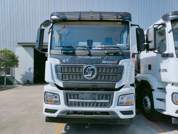 國六陜汽德龍前四后八30.9方鋁合金運油車