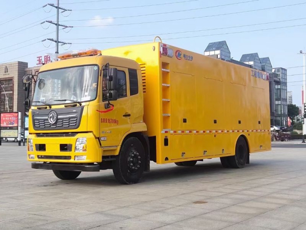 4000方排水車